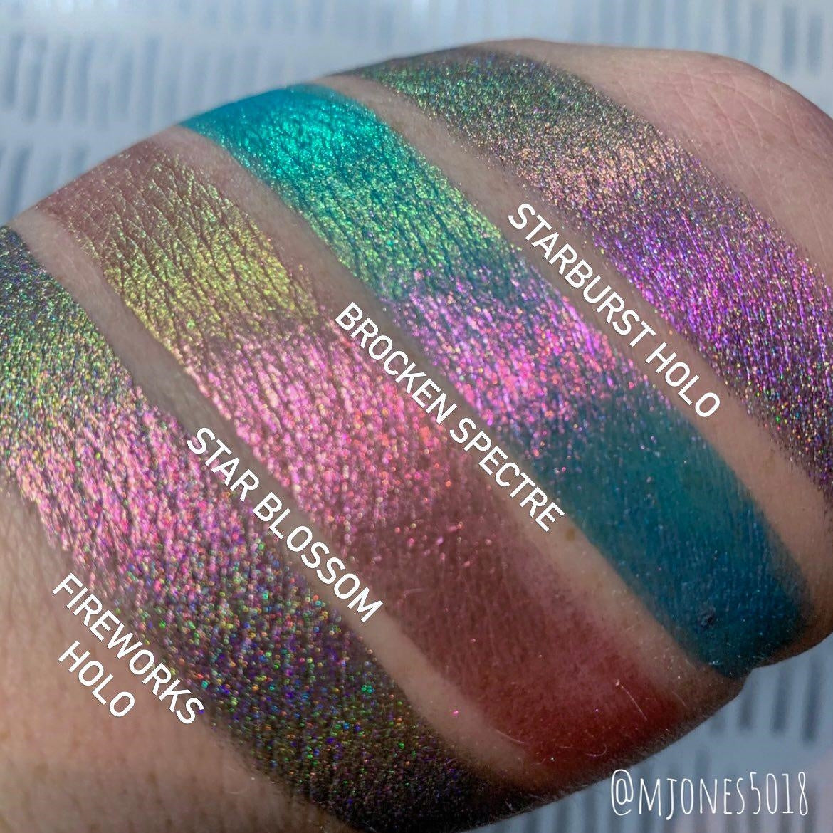 Aqua-Chrome-Liquid Eyeshadow