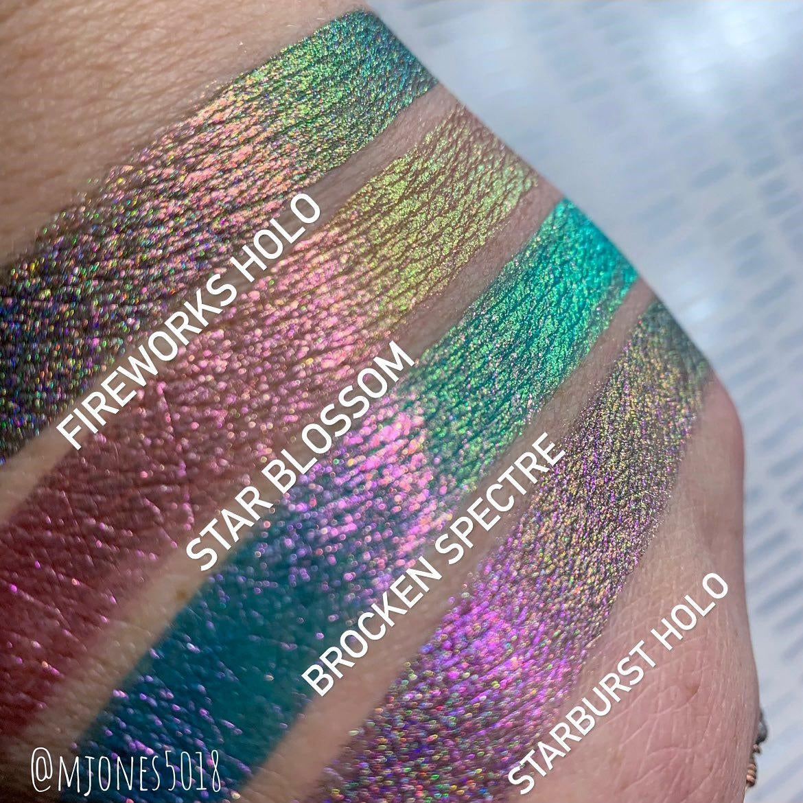 Aqua-Chrome-Liquid Eyeshadow