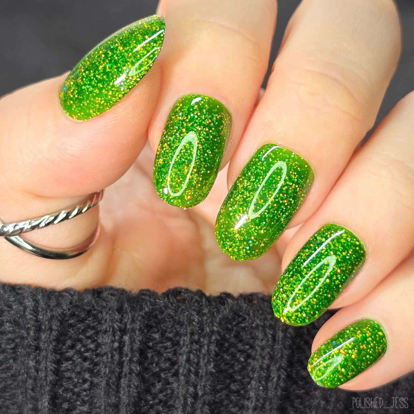 Holotastic-Holographic-Nail Polish