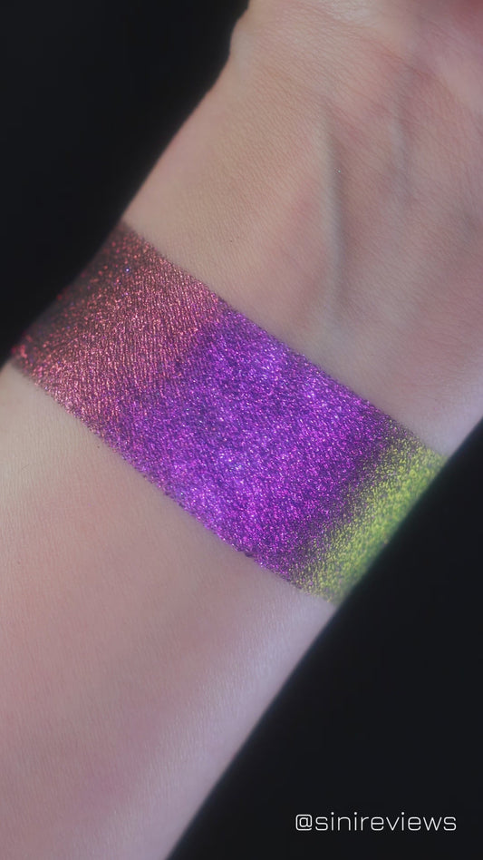 Starburst Galaxy-Multichrome Eyeshadow
