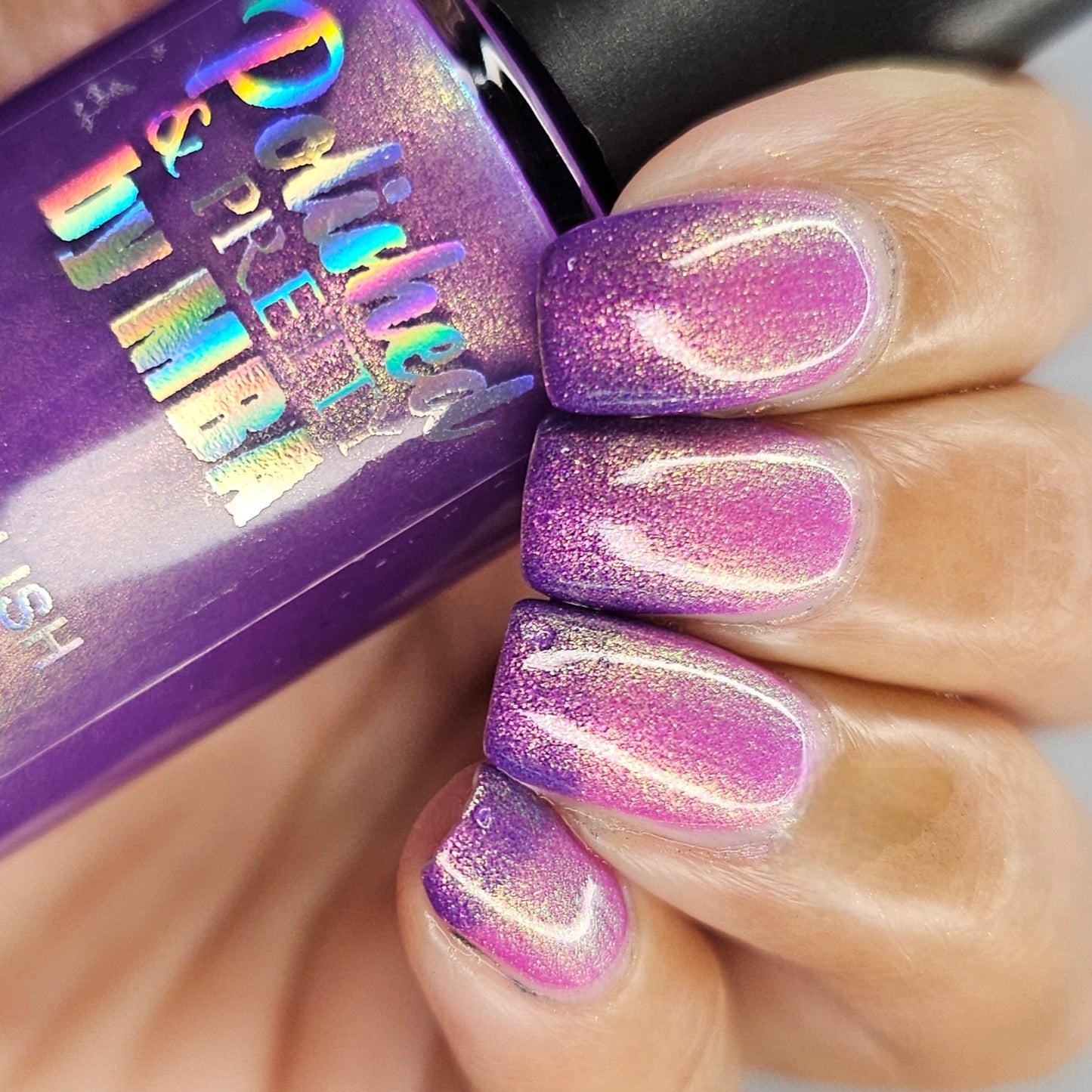 Resting Beach Face-Thermal Multichrome Shimmer-Nail Polish