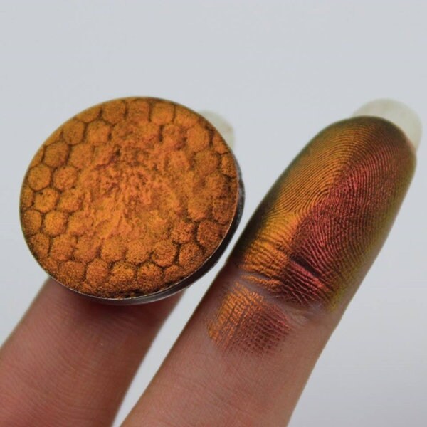 Salacious-Chromalust-Multi-Chrome Shifting Eyeshadow