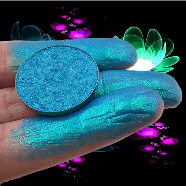 Infinite Aster-Duo-Chrome Shifting Eyeshadow