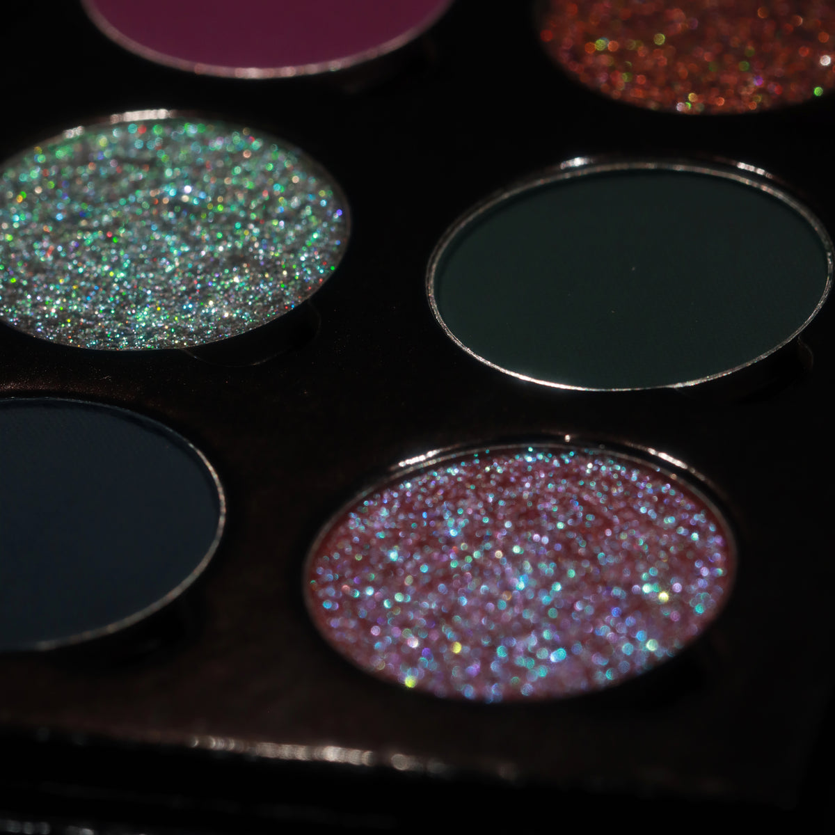 11/1 Midnight Orchard-Holochrome/Matte Eyeshadow Collection