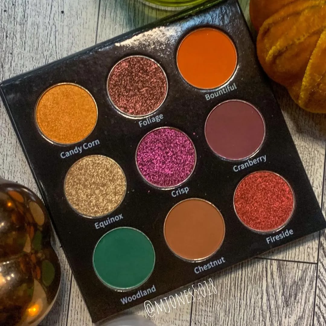 Ships Tuesday 10/6-Pumpkin Kisses & Autumn Wishes Eyeshadow Palette