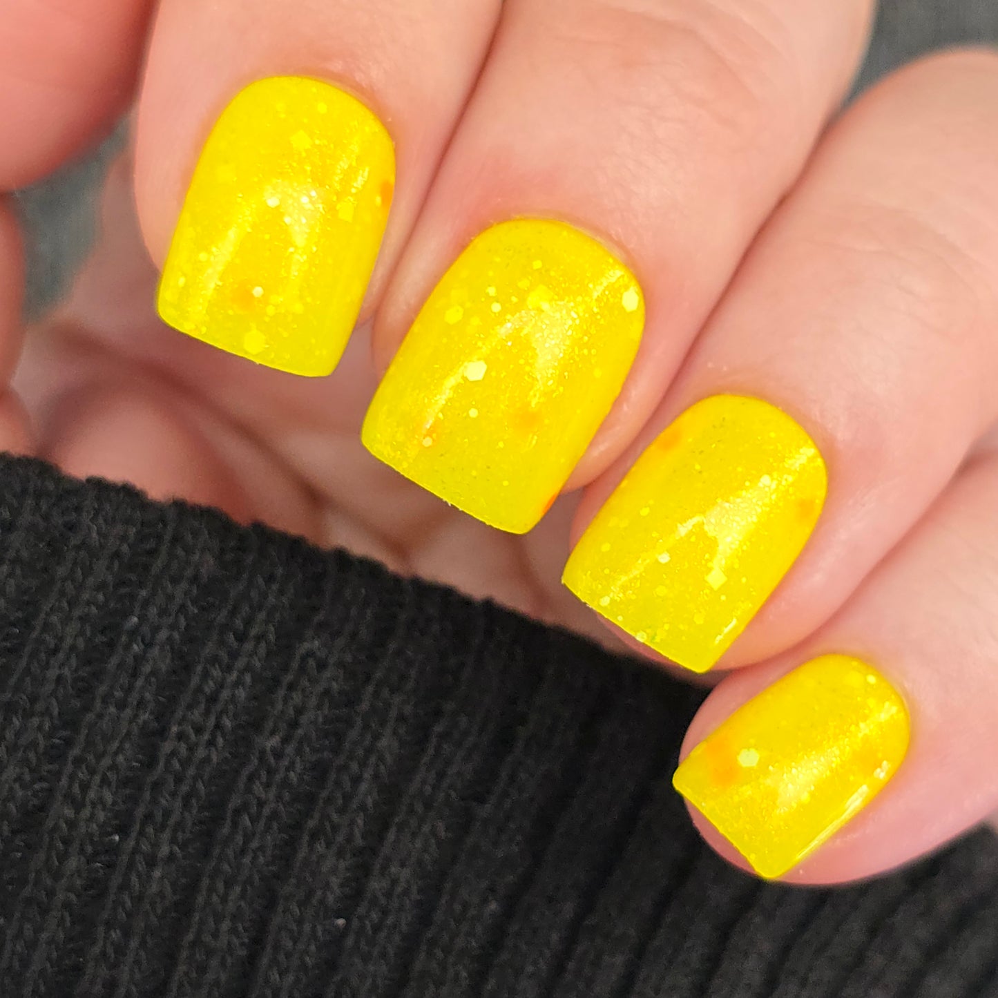 Lemondrop Chill-Neon Glitter Shimmer Polish