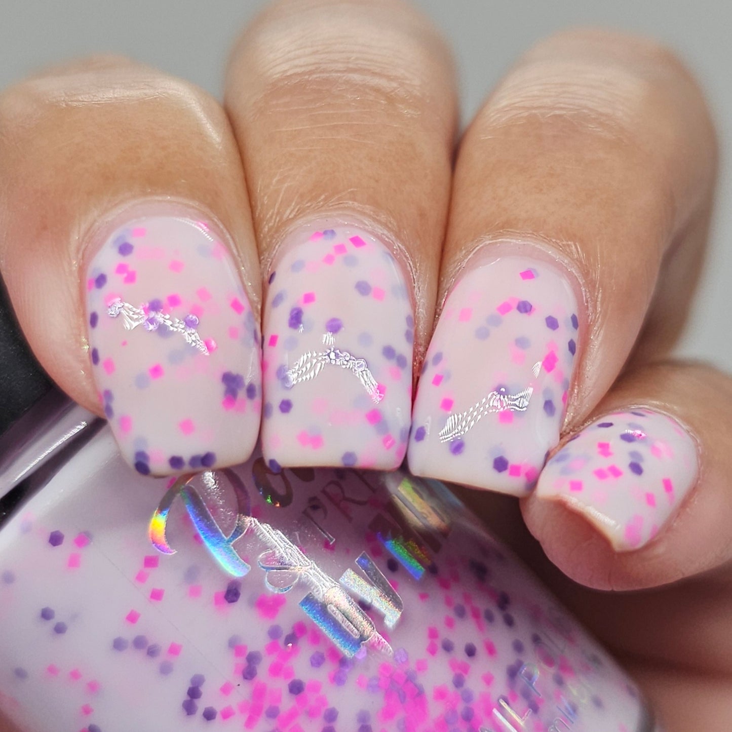 Polkadot Petals-White Crelly Glitter Polish