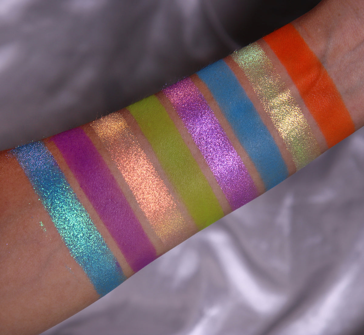 Retro Pop Revival-Eyeshadow Collection
