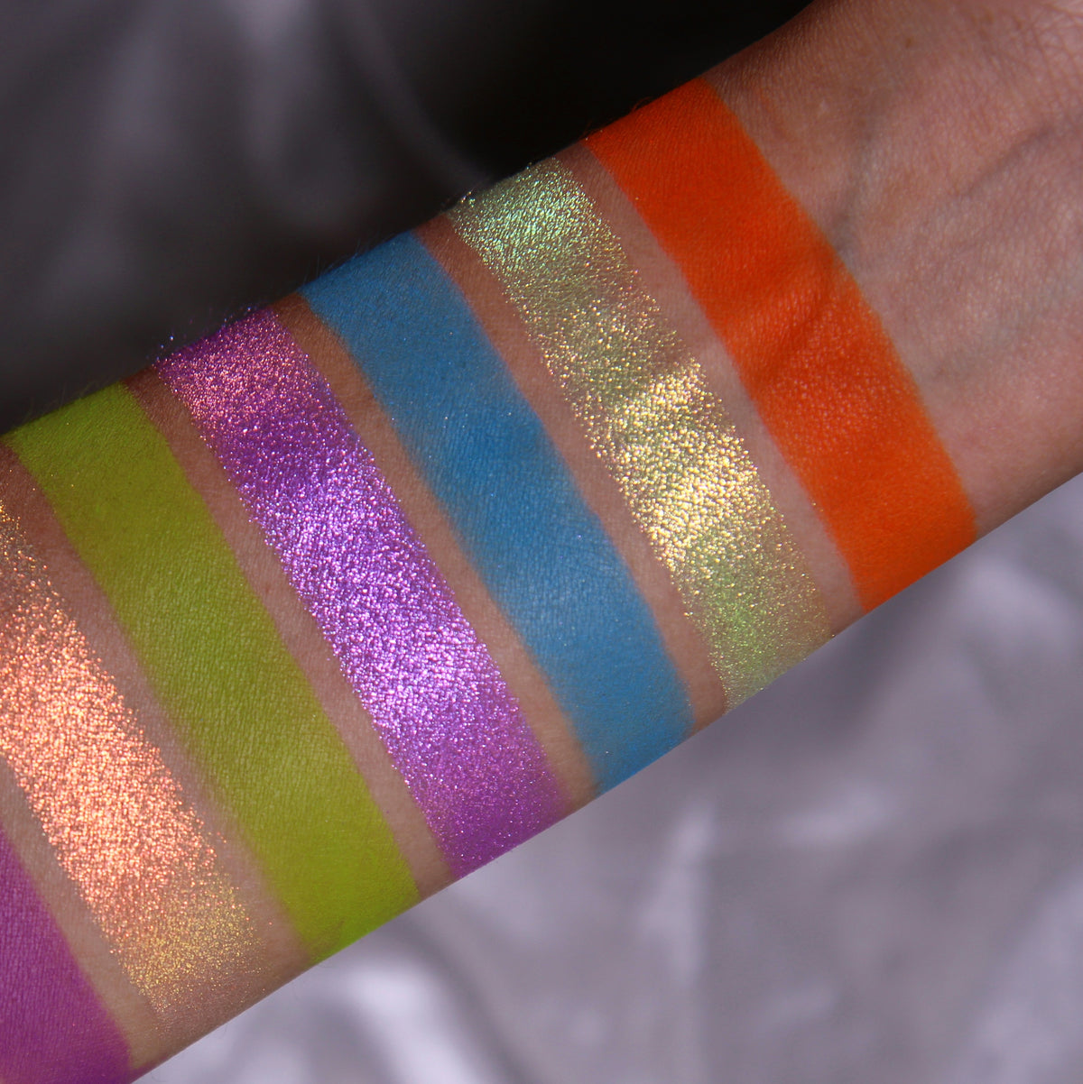 Retro Pop Revival-Eyeshadow Collection