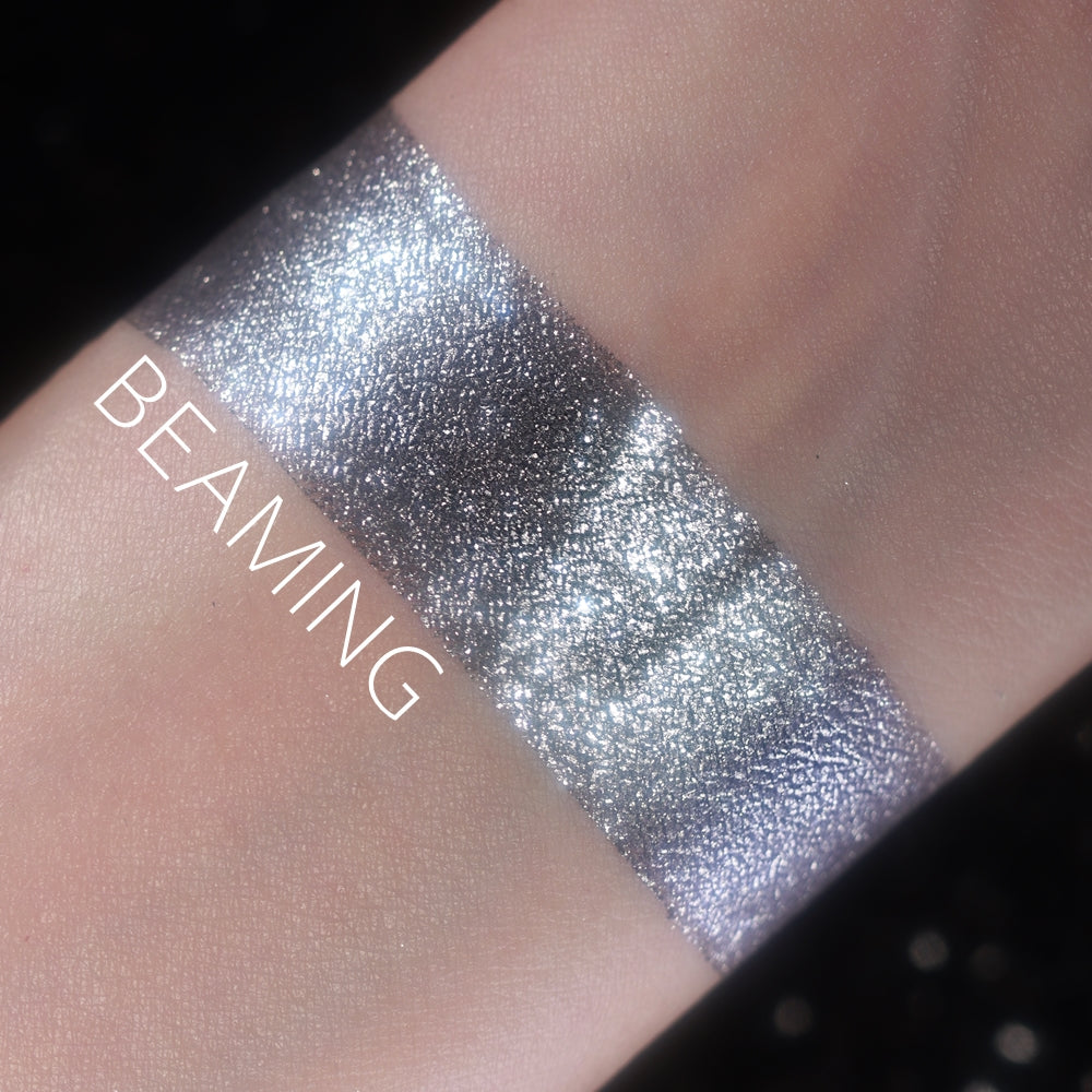 Beaming-Sparkle Metallic Eyeshadow