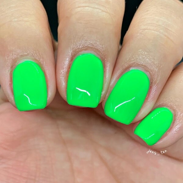 Diy Neon green nail polish||how to make neon green nail polish at home||Diy  highlighter nail polish - YouTube