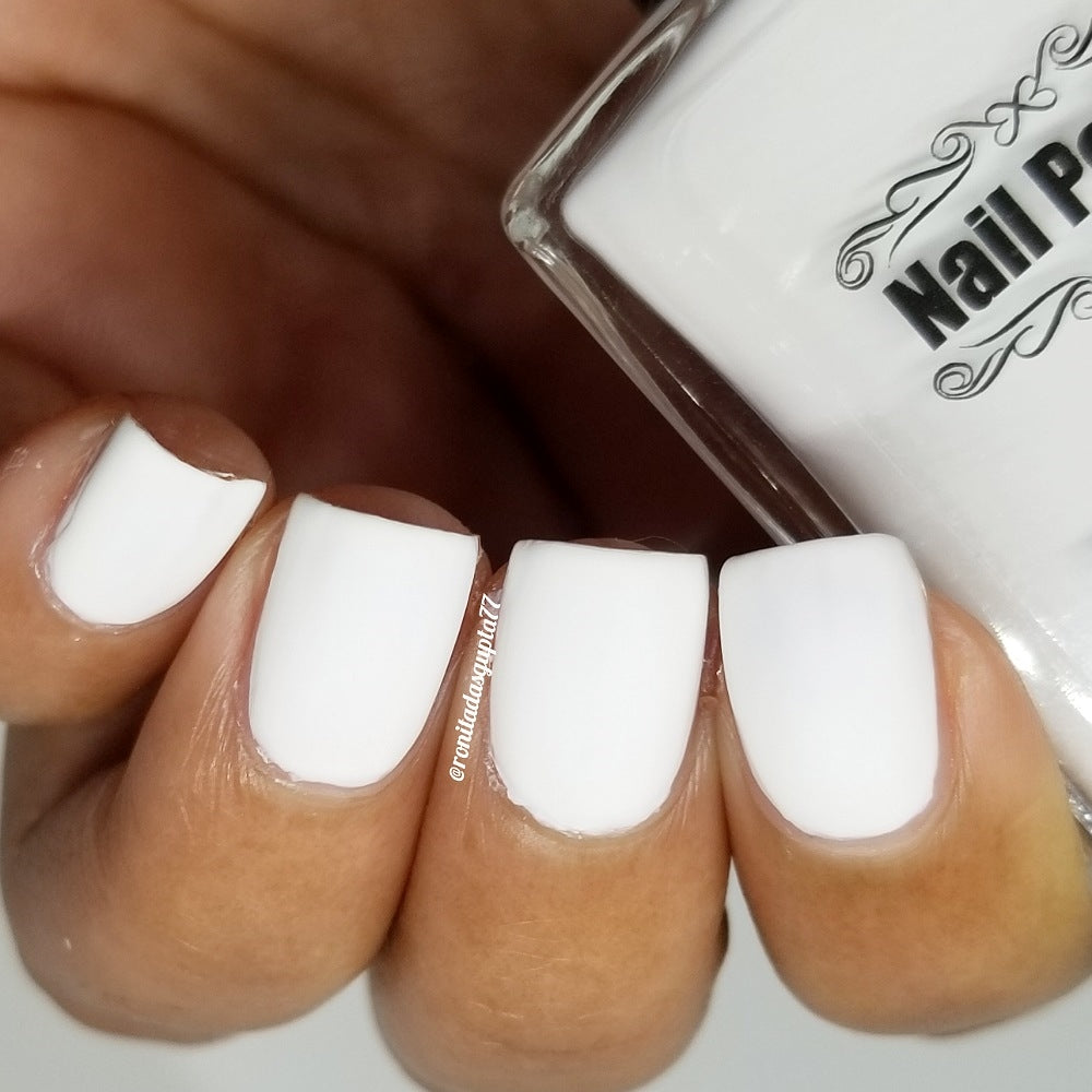 CLASSIC WHITE: Short Square Press On Nails | Lavaa Beauty